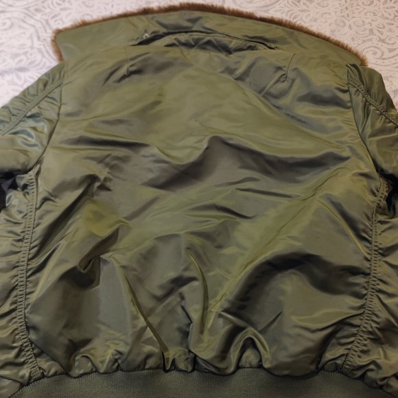 Alpha Industries Bomber B-15 Jacket - Picture 4 of 5